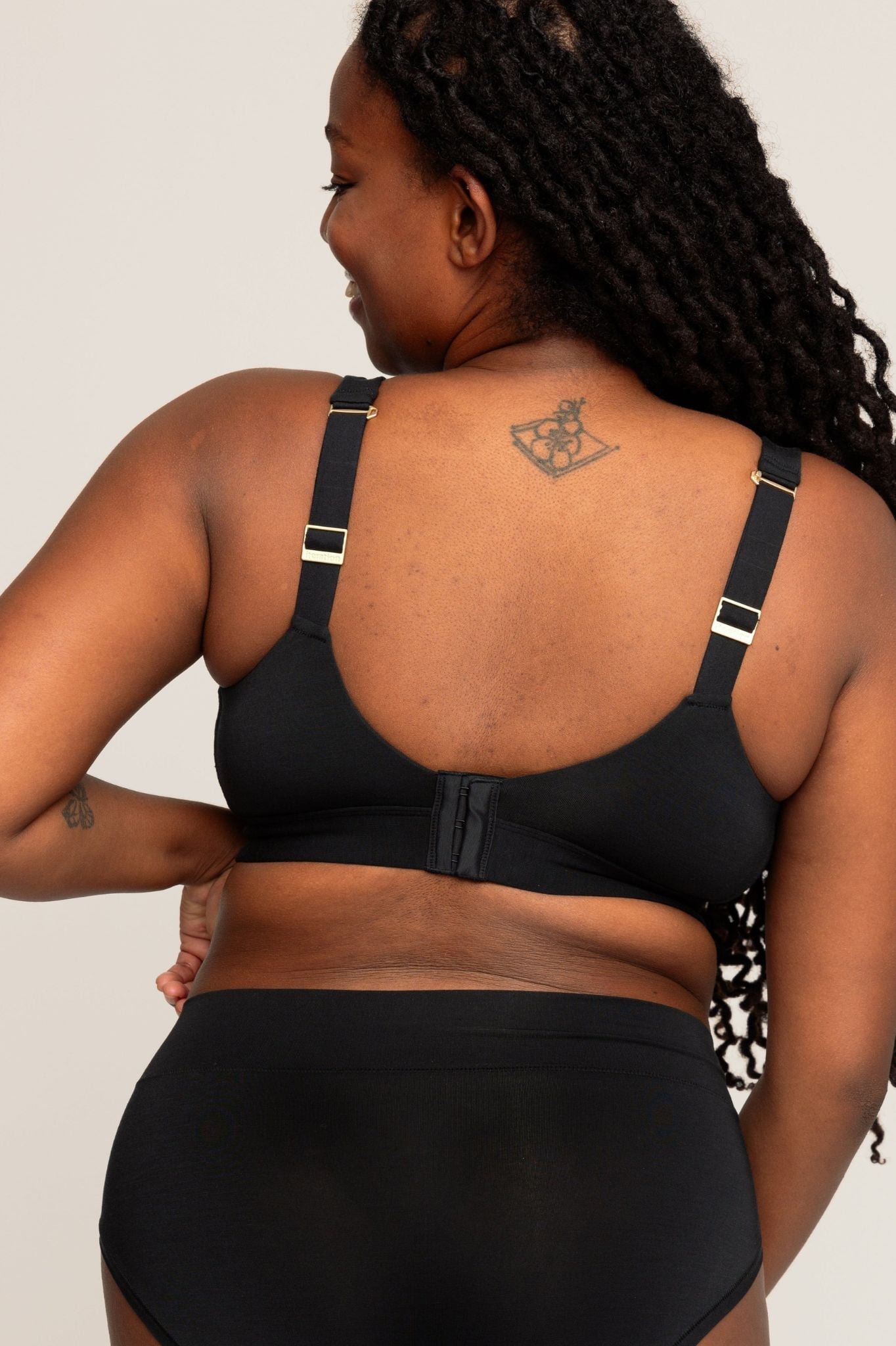 Plunge Bra | Onyx comfortable wireless bras, womens bras made of TENCEL modal plunge halter bra, sustainable bras, plunge bralette iteration