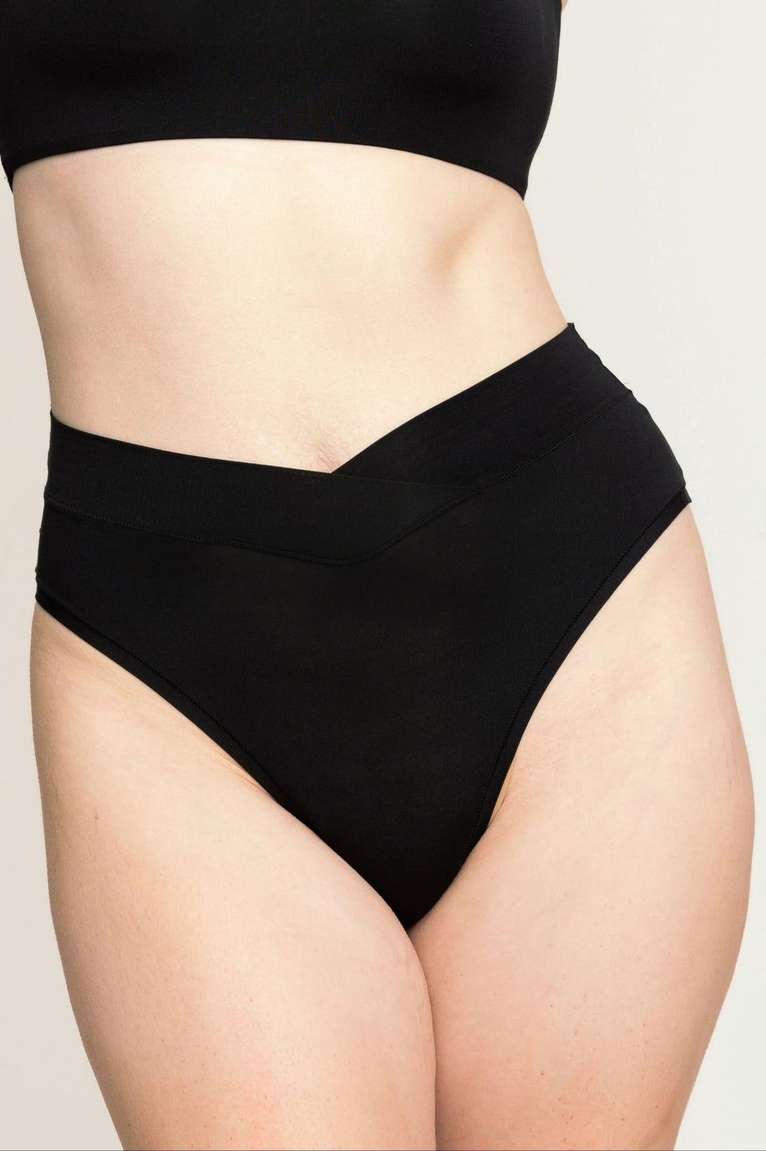 High-Rise Brief | Onyx women&