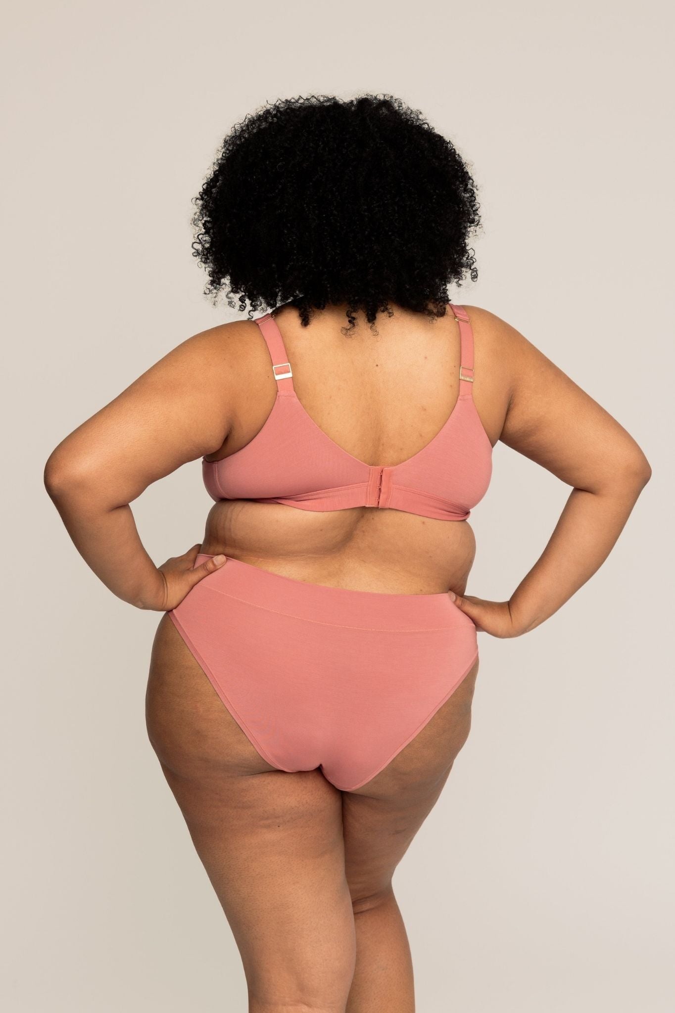 Plunge Bra | Sienna comfortable wireless bras, womens bras made of TENCEL modal plunge halter bra, sustainable bras, plunge bralette iteration 